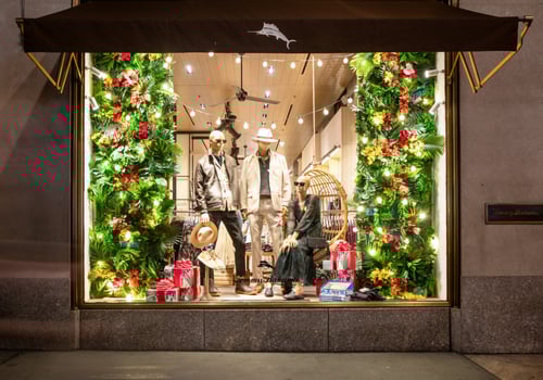 Featured image for article: Tommy Bahama: Ringing in the Holidays, Island Style