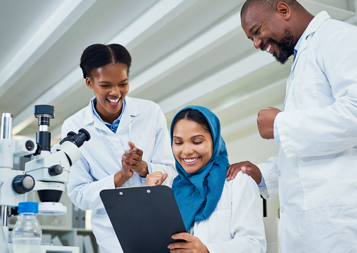Featured image for article: Increasing Employee Engagement in Clinical Labs