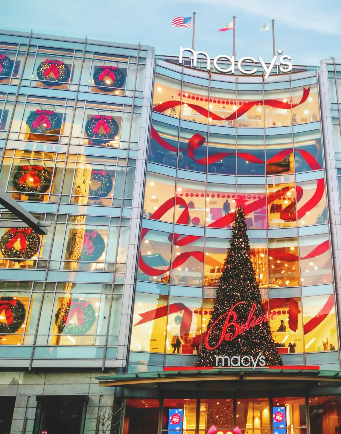 Holiday-Signs-and-Graphics