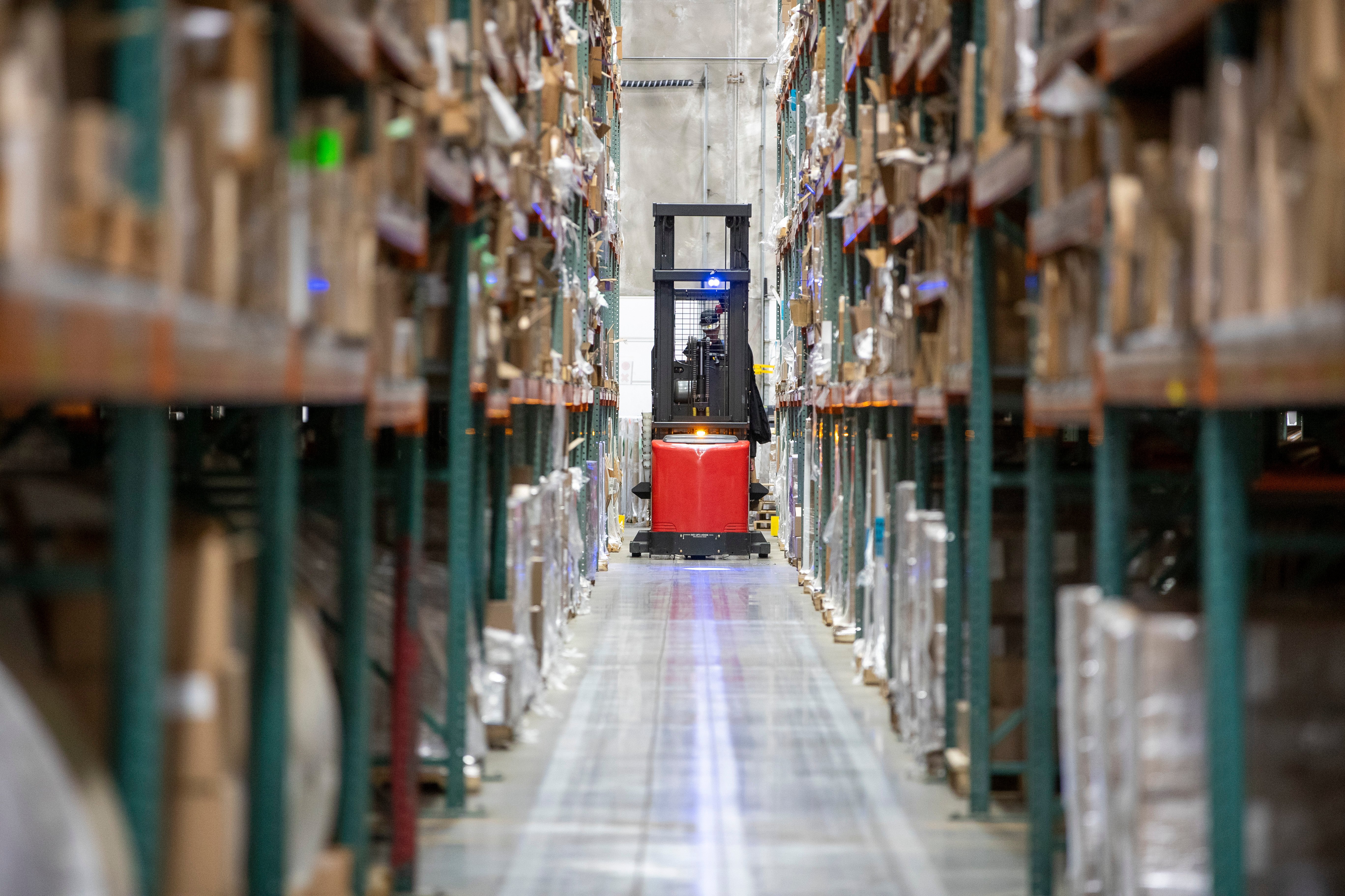 Featured image for post: Distribution System Saves Wireless Provider Millions